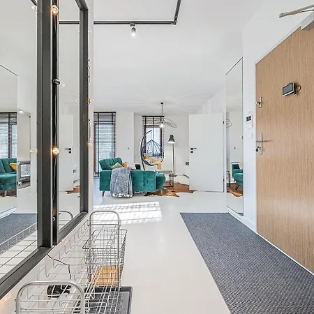 Citystay Family Apartament Ulanska Przy Lesie דירה